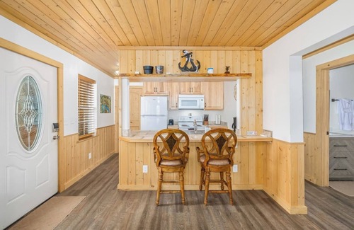 Grand Lake Cabin | Aspen Leaf Lodges is back with 4 newly renovated cabins