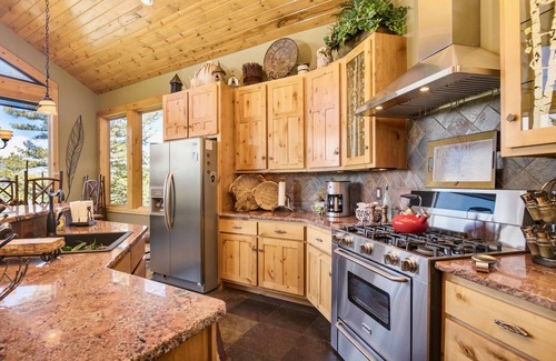 Windcliff Estates House | Aspen Leaf Luxury Vacation Home At Windcliff 5 Bedroom Home by RedAwning