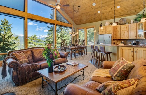 Windcliff Estates House | Aspen Leaf Luxury Vacation Home At Windcliff 5 Bedroom Home by RedAwning
