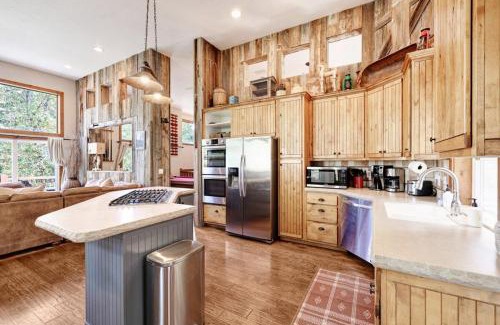 Sundance House | Aspen Springs Sundance, Mountain Cabins Utah, 5 BR, 4 BA, Pool Table