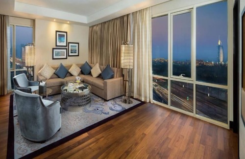 Al Barsha 1 House | Aspen Three Bedroom Near Mall Of Emirates By Luxury Bookings