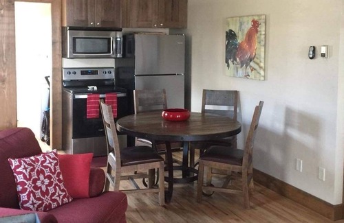 Cody House | Aspen Villa - Sleeps 6! Located in the heart of Cody, Wyoming.