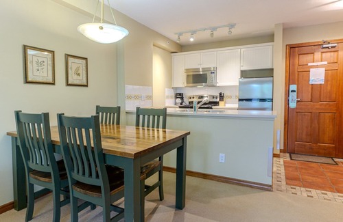 Upper Village Condo | Aspens #438 Prime Ski-in Ski-out Location! Top Floor Unit, Pool, Hot tubs, BBQ