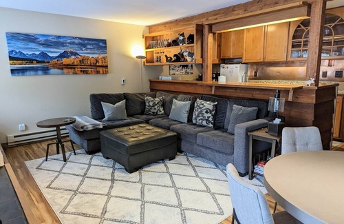Moose Wilson Road Condo | Aspens-Spectacular mountain condo in great location!