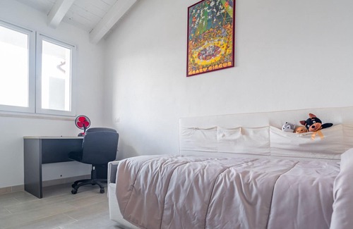 Assemini Apartment | Assemini Roomy Apartment with Terrace!