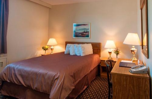 St. James Hotel | Assiniboine Gordon Inn on the Park