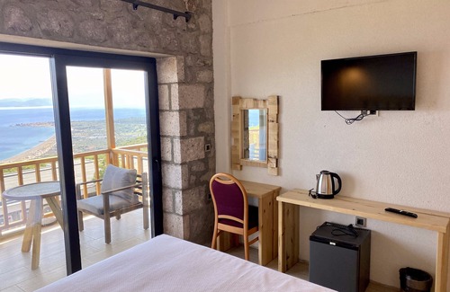 Ayvacik Hotel | Assos Karadut Taş Otel