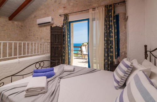 Neromilos Villa | Astarte Villas - Beach Villa Nout