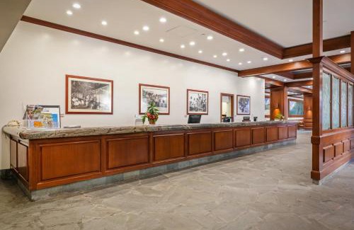 Waikiki Apartment | Aston at the Waikiki Banyan