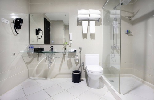 Pontianak Hotel | Aston Pontianak Hotel & Convention Center
