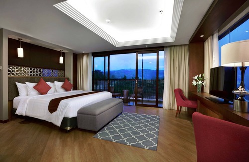 Sentul City Hotel | Aston Sentul Lake Resort & Conference Center