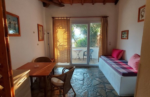 Ormos Koumeikon House | Astonishing house with sea view in Samos Island