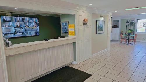 Danville Hotel | Astoria Hotel North