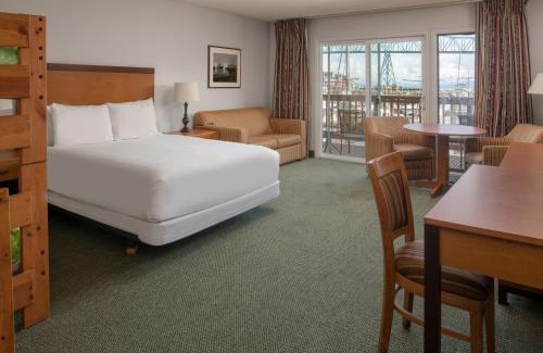 Astoria Hotel | Astoria Riverwalk Inn