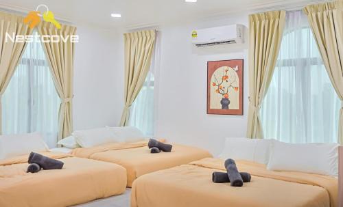 Malacca City Villa | AStorybook CastleStay wt GardenWedding By Nestcove