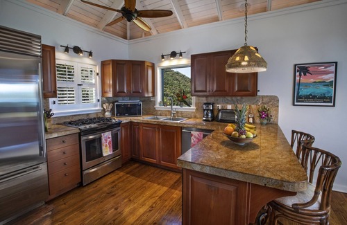 Estate Calabash Boom Villa | ASTRAL VILLA ultra private, stunning views, starry nights, saltwater pool, more!