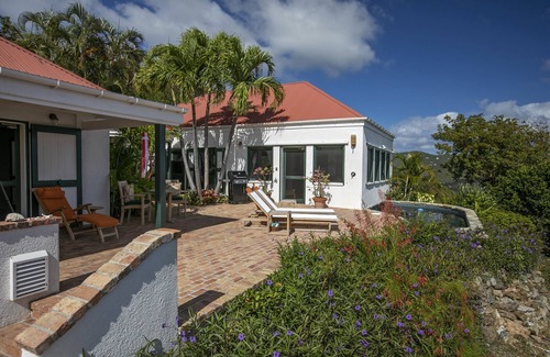 Estate Calabash Boom Villa | ASTRAL VILLA ultra private, stunning views, starry nights, saltwater pool, more!