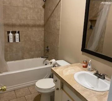 Garfield House | ASU Roosevelt row Downtown Phoenix private room shared bathroom