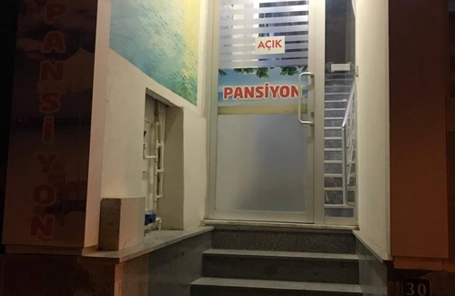 Ezine Apartment | Asya Geyikli Apart Otel