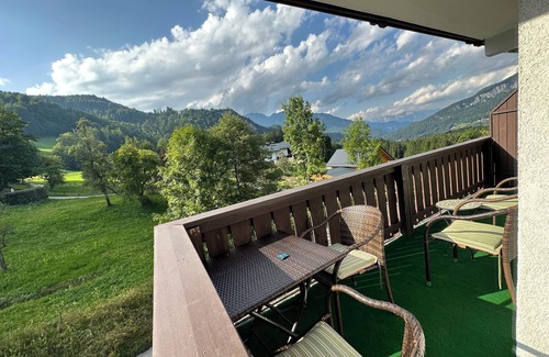 Bad Goisern Apartment | Ski & Sun, Scenic & Peaceful Apartment In Upper Austrian Alps, Salzkammergut.