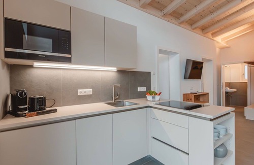 Gries Apartment | Beautiful apartment for 4 guests with WIFI, TV, balcony and pets allowed