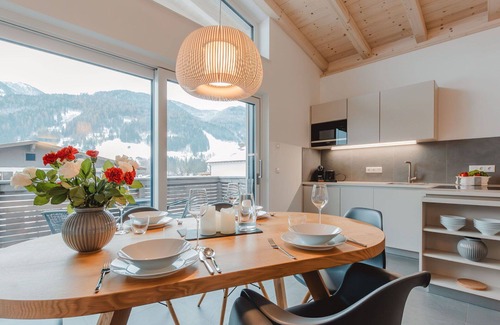 Gries Apartment | Beautiful apartment for 4 guests with WIFI, TV, balcony and pets allowed