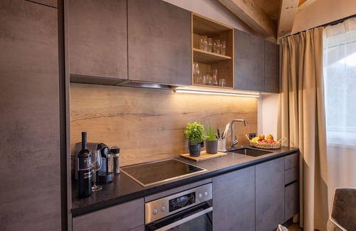 Bruck an der Grossglocknerstrasse Apartment | Lovely apartment for 4 people with WIFI, TV, balcony, pets allowed, panoramic view and parking