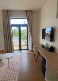 Phu Quy Hotel | At De June