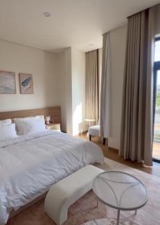 Phu Quy Hotel | At De June
