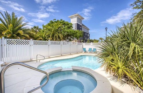 Crystal Beach House | At Ease - Crystal Beach! Fully Updated! Heated Private Pool! Steps to the Beach!