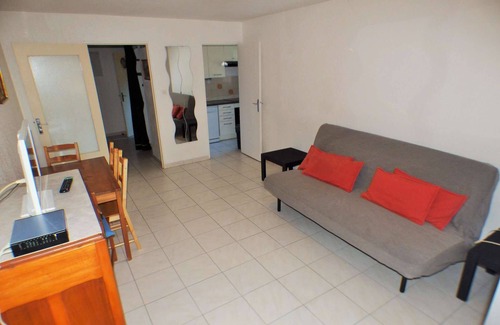 Saint-Mandrier-sur-Mer Apartment | at five minute at walk of the beach, at calm