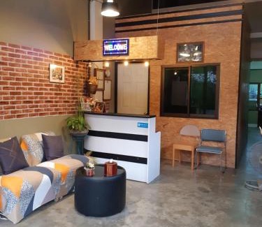 Hat Chao Samran Hostel | At home hostel