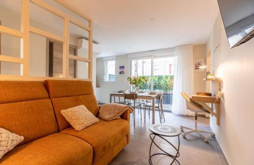 Clermont Ferrand City Centre Apartment | At home in Clermont, Place de Jaude