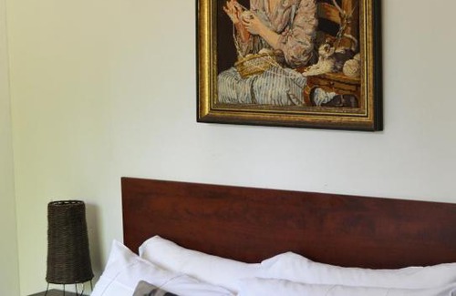 Vanderbijlpark House | At Olive Guesthouse