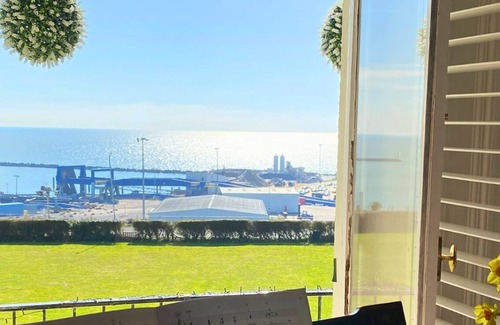Ramsgate Condo | At present there are some exterior works being carried out with some minor obstructions to the view and some works to the exterior Mon-Friday between 9am-4pm daily on the top of the building.