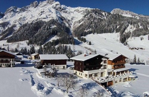 Sankt Martin am Tennengebirge Apartment | Apartment type 3, shower, toilet, balcony - Alpengasthof Lämmerhof