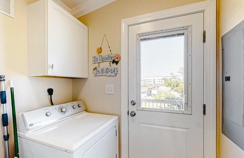 Atlantic Beach House | At the Beach