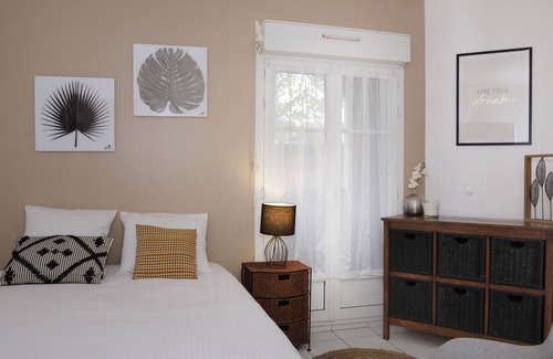 Senlis Apartment | At the Closeraie - Free closed car park