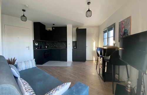 Centre-Ville Apartment | At the comfortable Studio Pissarro 2 minutes from the station