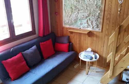 Champagny-en-Vanoise Apartment | [At the foot of the slopes] Studio Cabin 4-5 pers. Champagny en Vanoise