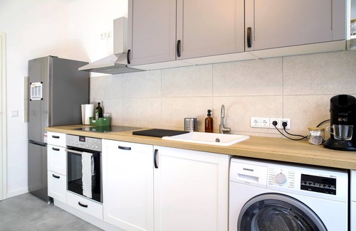 Sonnenberg Apartment | At the main station of the Capital of Culture