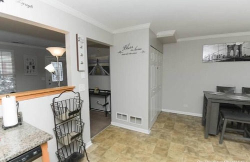 Fox Valley House | At Your Service! Cozy Quarters