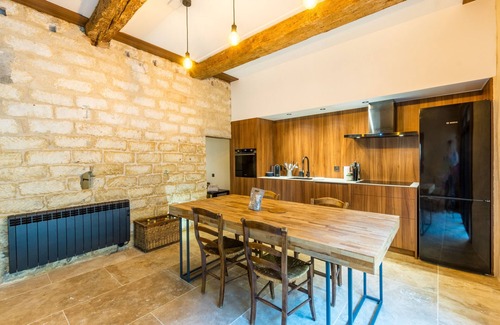 Historic Centre Apartment | Atelier Ecusson - Première conciergerie