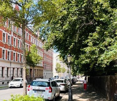 Sonnenberg Apartment | Atelier Noé NOIR - Kunstvoll Wohnen - Wunderbares Frühstück möglich - Ruhig und nah am Zentrum -