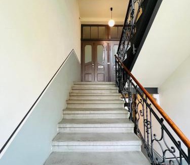 Sonnenberg Apartment | Atelier Noé NOIR - Kunstvoll Wohnen - Wunderbares Frühstück möglich - Ruhig und nah am Zentrum -