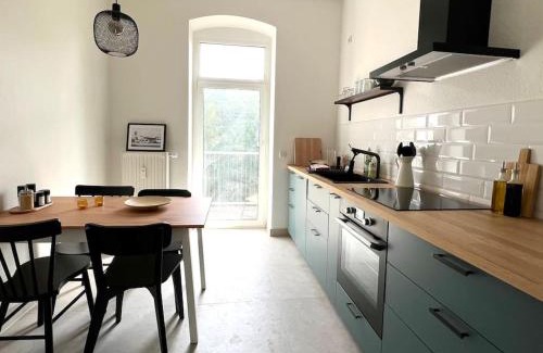 Sonnenberg Apartment | Atelier Noé ROSÉ- Kunstvoll Wohnen - Wunderbares Frühstück möglich - Ruhig und nah am Zentrum -