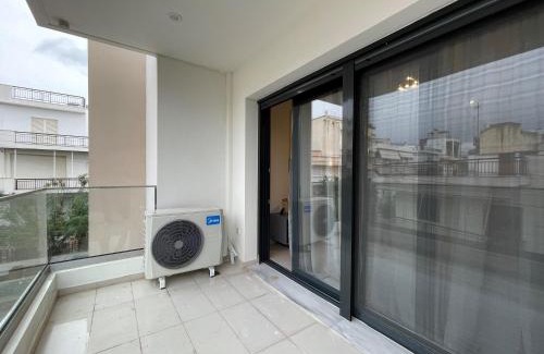Ilioupoli Apartment | Athenean Gem near Athens Metro Mall