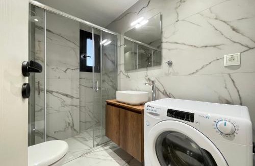 Ilioupoli Apartment | Athenean Gem near Athens Metro Mall
