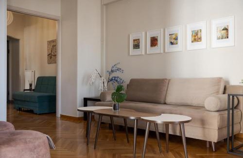 Ampelokipoi Apartment | Athenian Heritage Residences