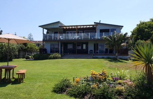 Athenree Bed & Breakfast | Athenree Waterside Accommodation